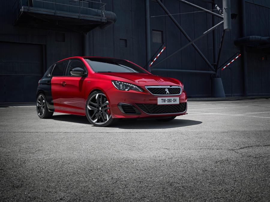  Peugeot 308 GTi 2015 года  (фото 25 из 65)